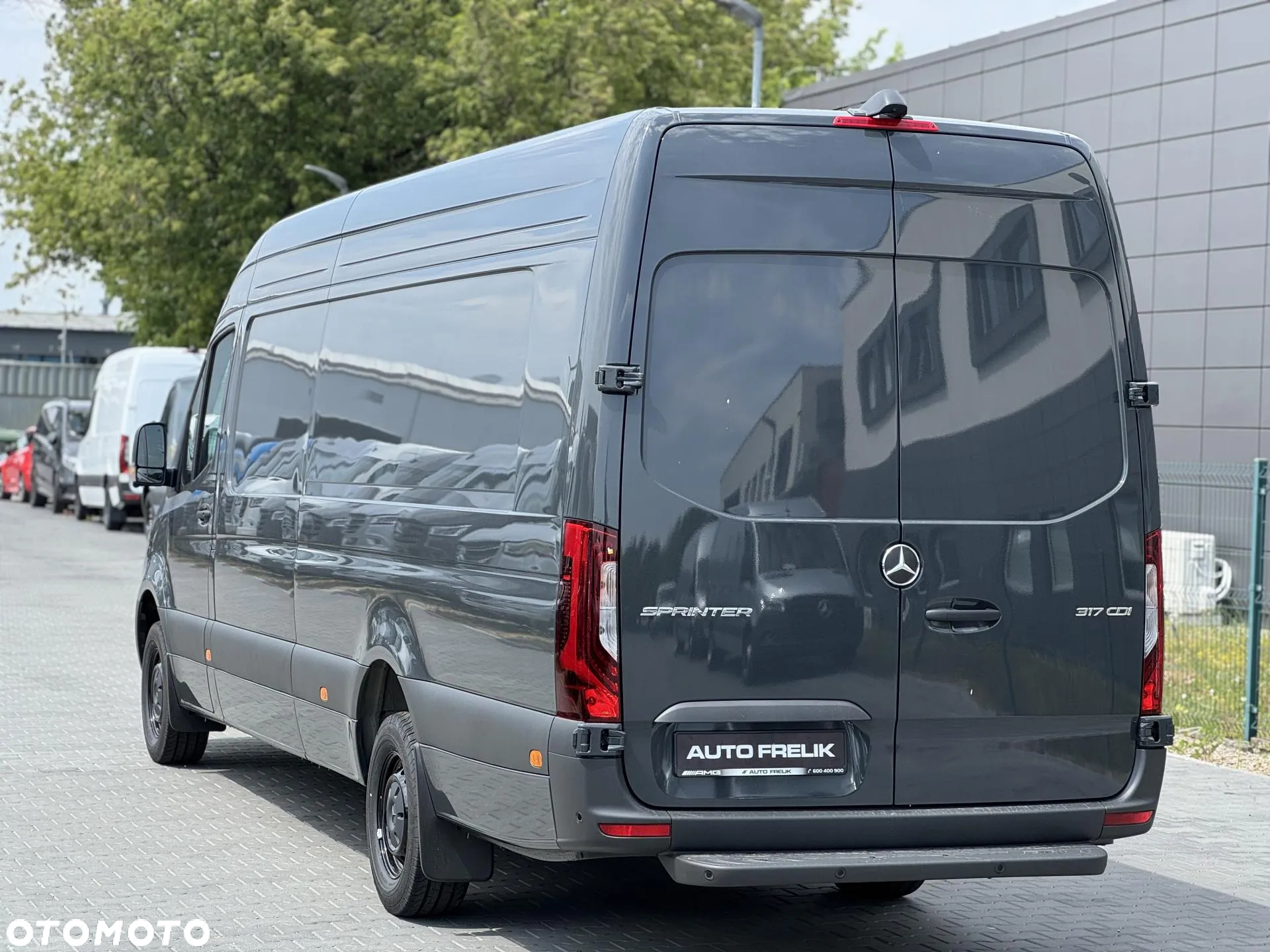 Mercedes-Benz Sprinter - 5