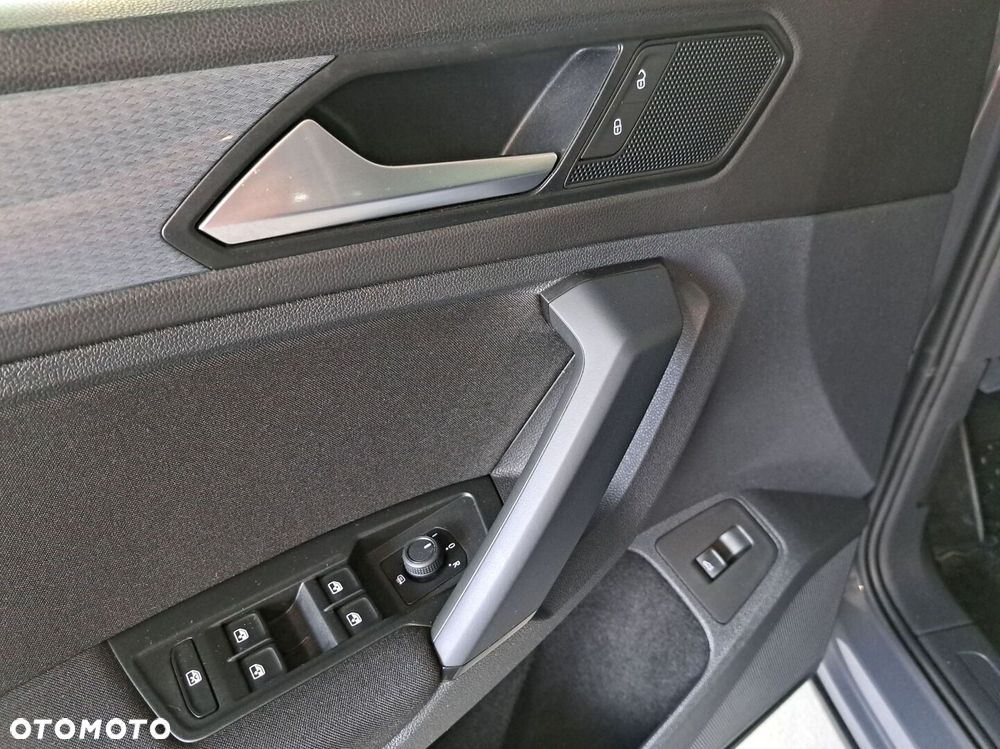 Volkswagen Tiguan - 34
