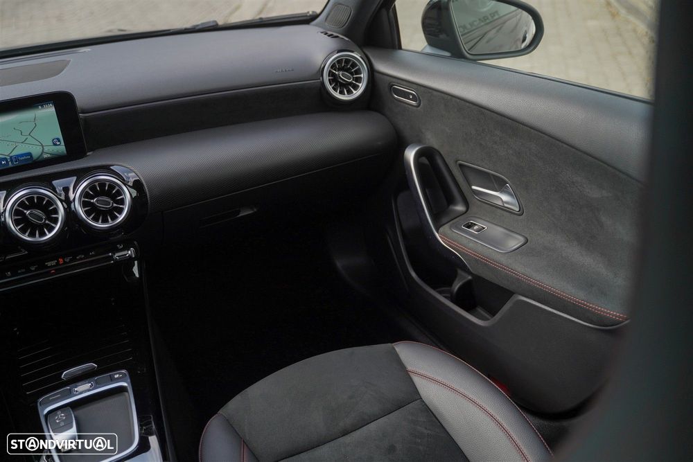 Mercedes-Benz A 200 AMG Line Aut. - 29