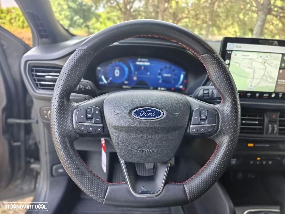 Ford Focus 1.0 EcoBoost MHEV ST-Line - 28