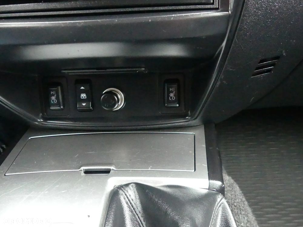 Mitsubishi L200 Pick Up 4x4 Autm DPF Intense Double Cab - 16