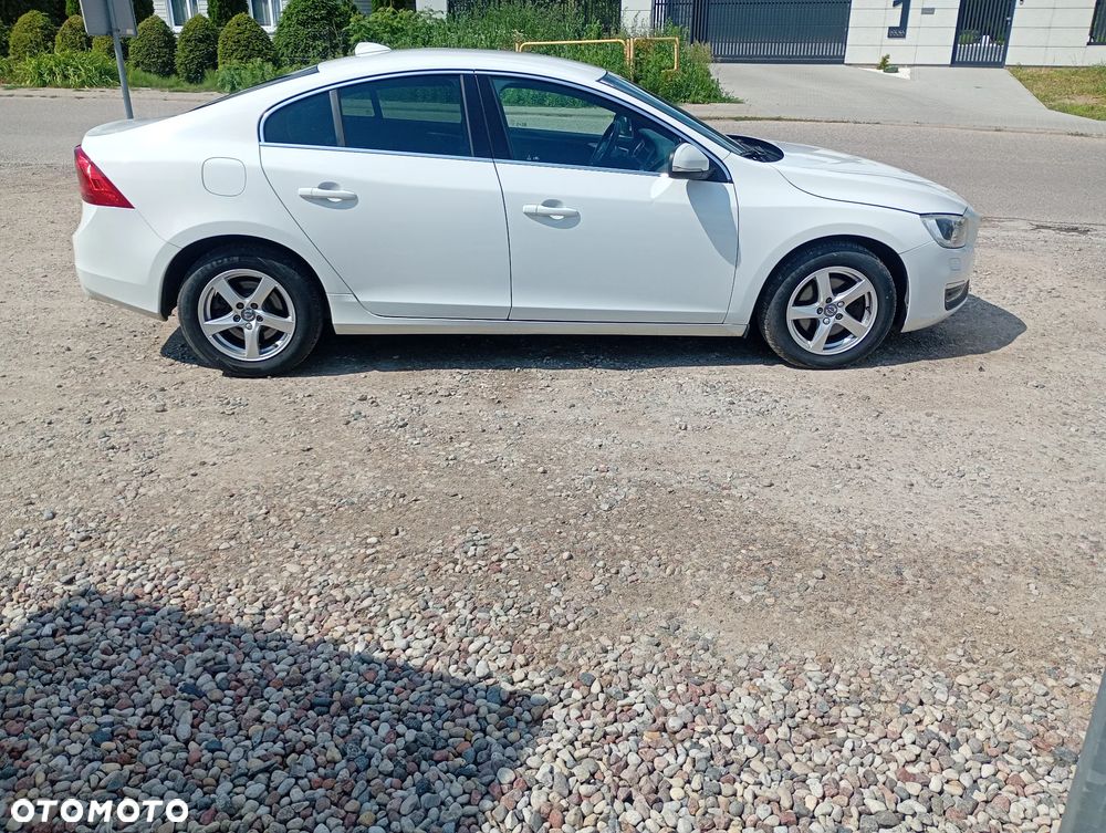 Volvo S60 D3 Geartronic Momentum - 6