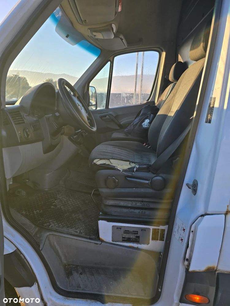 Mercedes-Benz Sprinter - 10