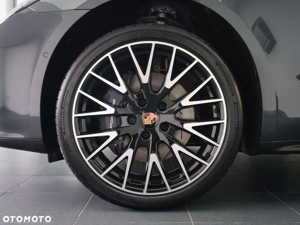 Porsche Panamera 4 - 12