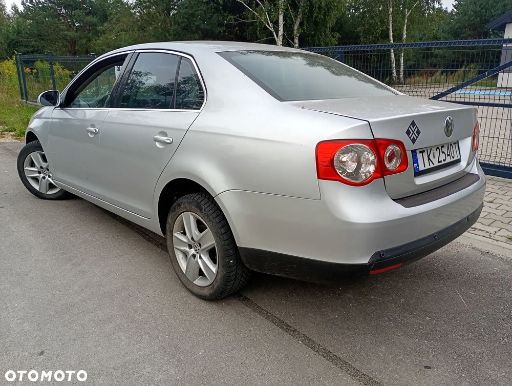 Volkswagen Jetta 1.9 TDI Comfortline - 9