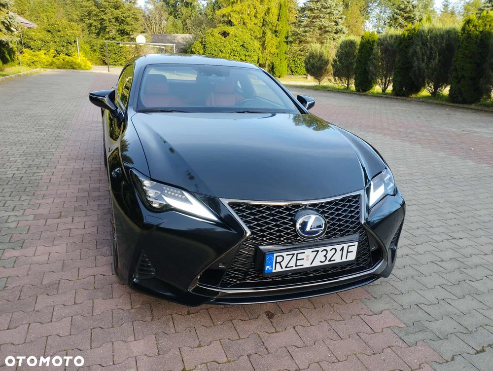 Lexus RC 300h F Sport - 3
