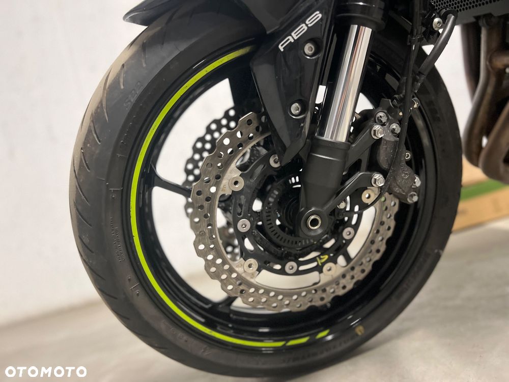 Kawasaki Z 900 - 16