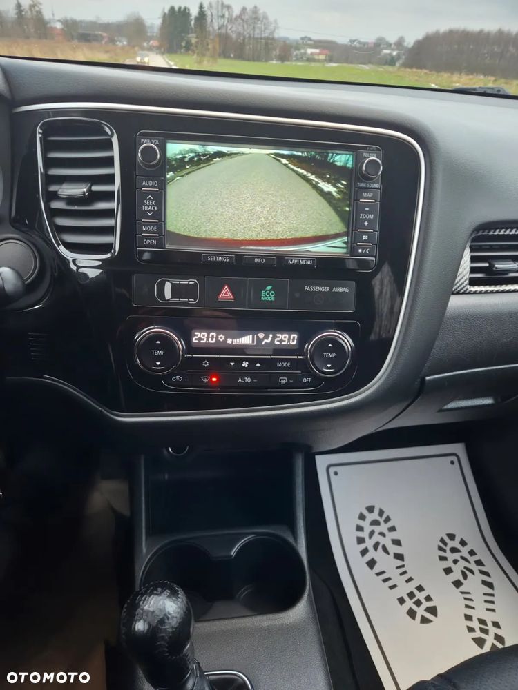 Mitsubishi Outlander 2.2 DI-D 4WD Top - 19