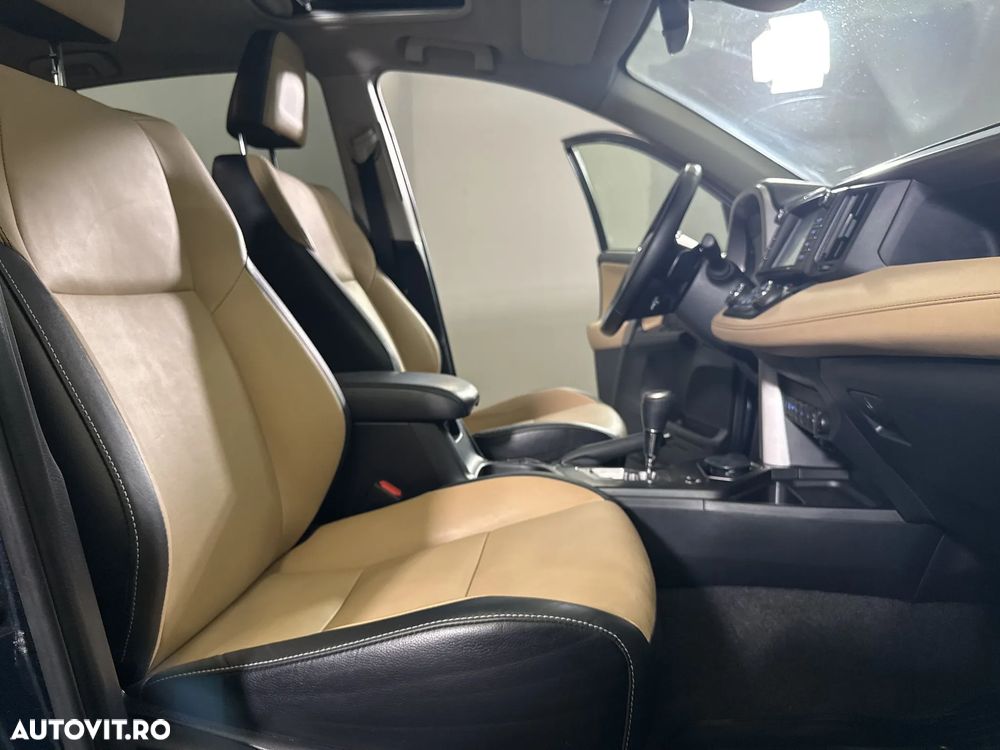 Toyota RAV4 - 12