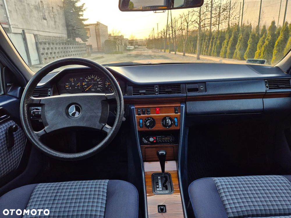 Mercedes-Benz W124 (1984-1993) - 9