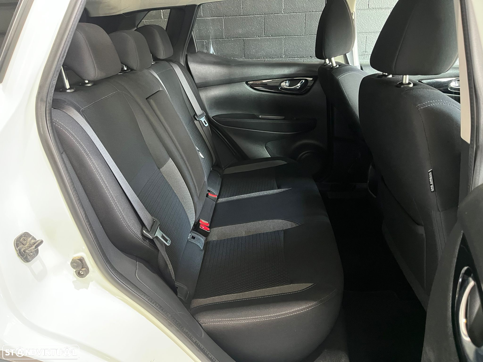 Nissan Qashqai 1.5 dCi N-Connecta - 13