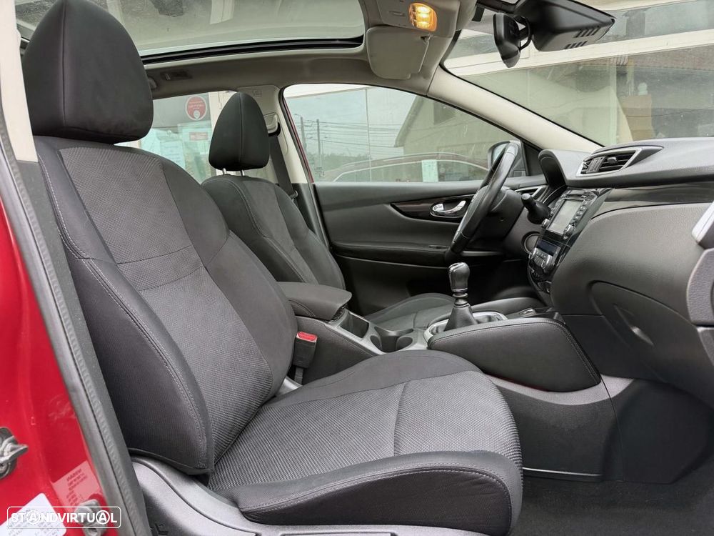 Nissan Qashqai 1.5 dCi N-Connecta 18 - 24