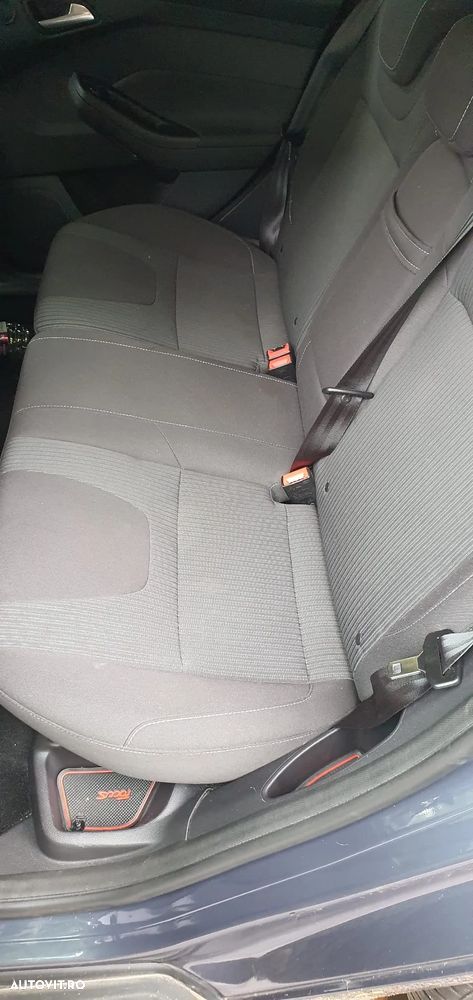 Ford Focus 2.0 TDCI DPF Titanium - 15