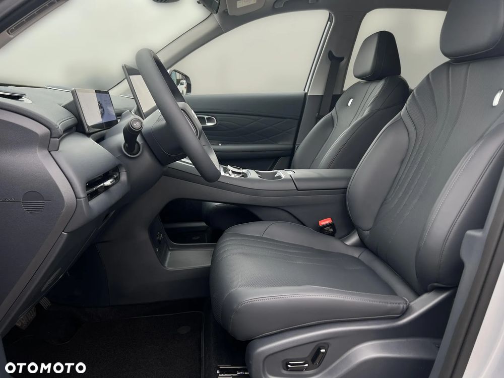 Geely Starray EM-i 1.5 PHEV Pro - 11