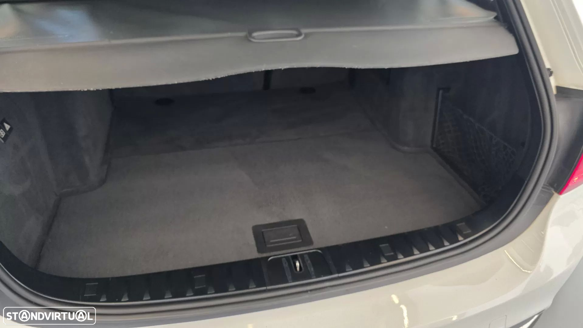 BMW 320 d Touring Pack M - 23