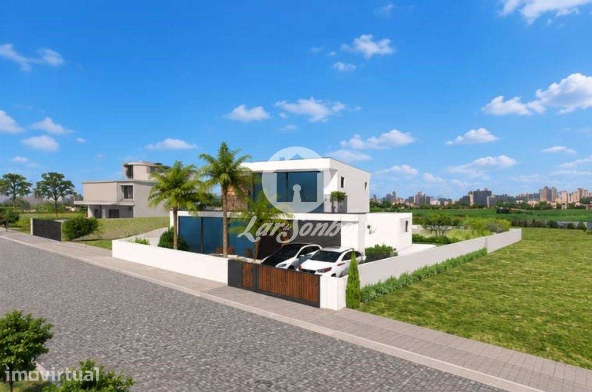 Moradia T3 localizada na Póvoa de Varzim