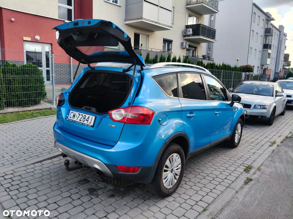 Ford Kuga 2.0 TDCi 2x4 Titanium - 6