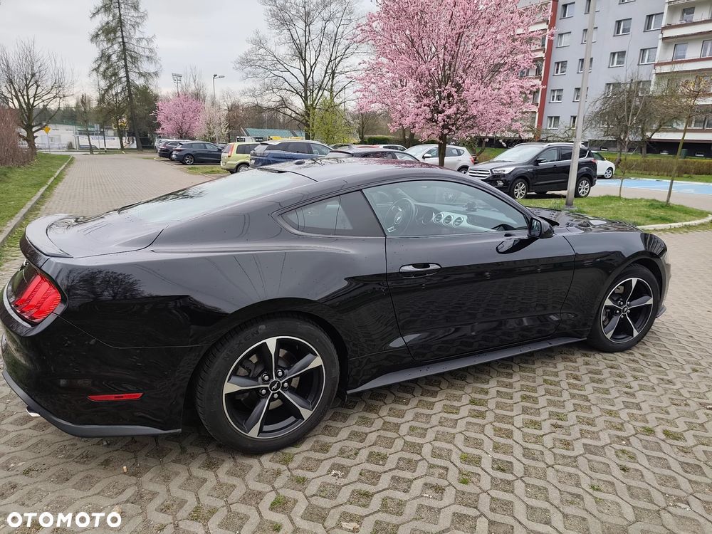 Ford Mustang - 2