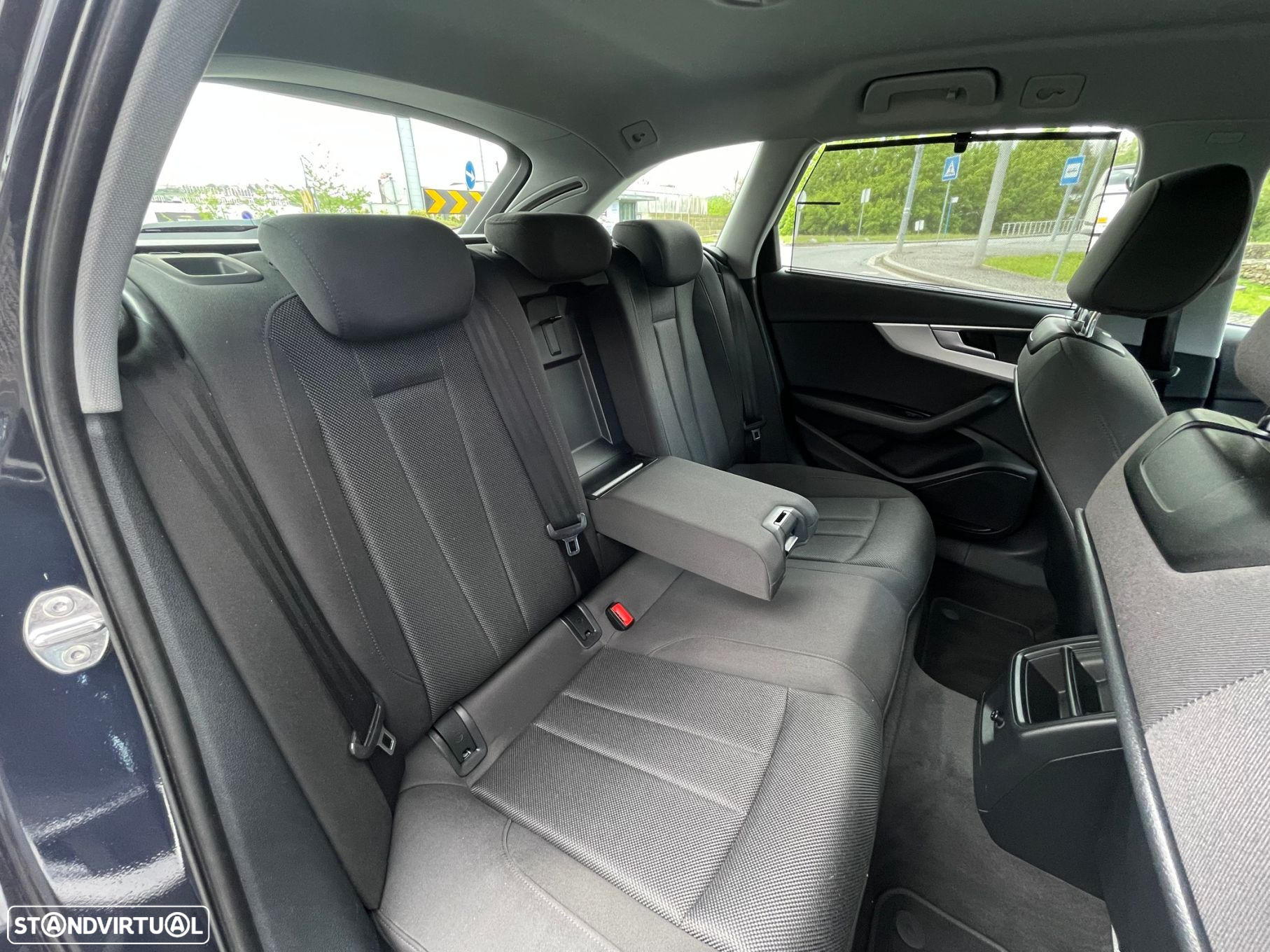 Audi A4 Avant 2.0 TDI S tronic - 42