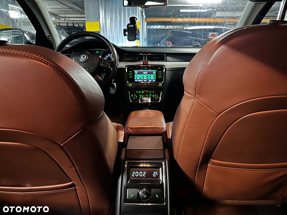 Skoda Superb 2.0 TDI 4x4 Elegance DSG - 27