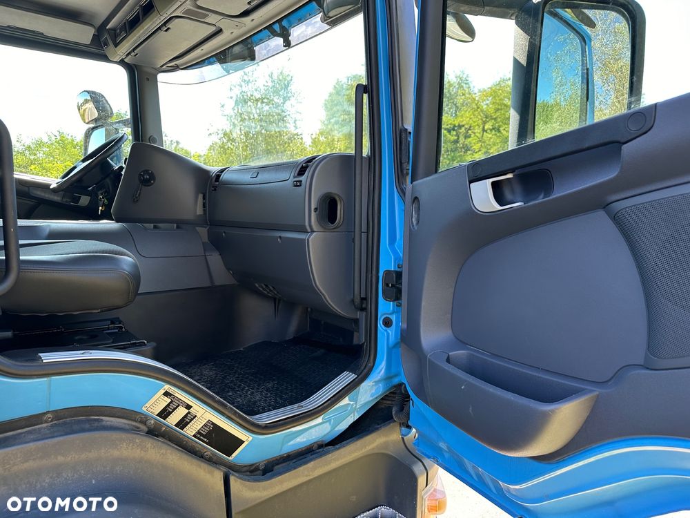 Scania P 230  skrzynia dl. 8200mm - 17