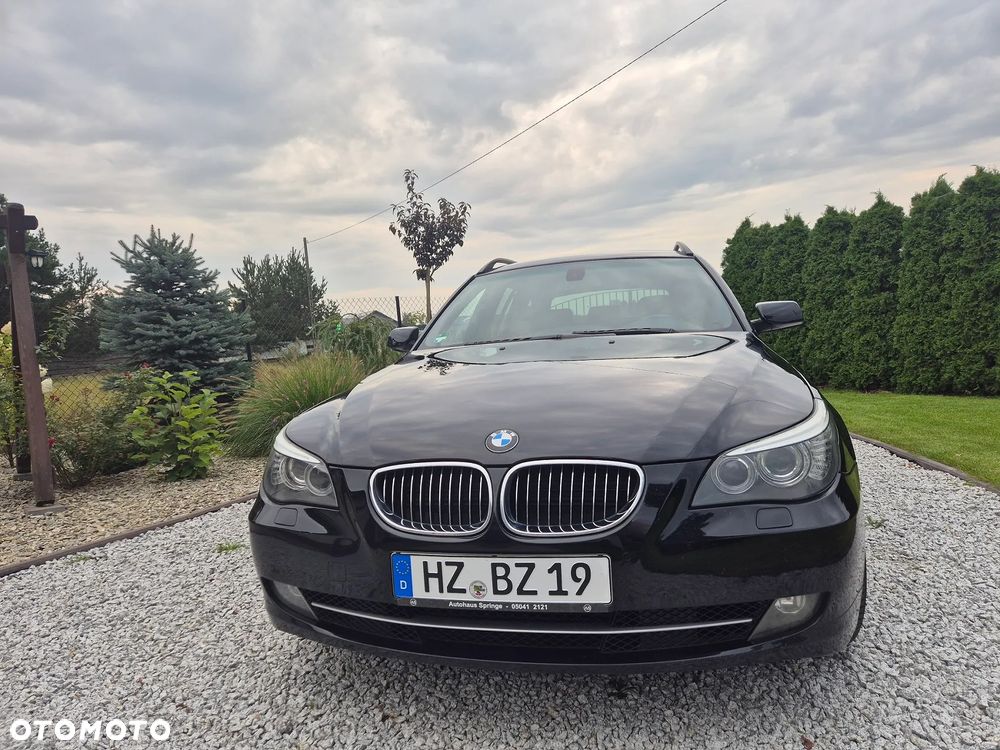 BMW Seria 5 530d xDrive Touring Edition Sport - 2