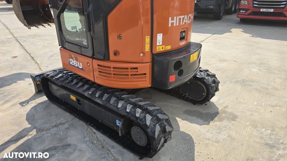 Hitachi ZX26U-6. 2025, 220 ore, Masa operationala 2,8 tone, adancime sapare 3m, CUPLA RAPIDA+CUPA INGUSTA+CUPA LATA+CUPA TALUZ, inst  picion pe brate, senile 95% ok,. rotire in gabarit, produs JAPONIAposibilitate leasing 4 ani, CA NOU-PROMOTIE 32.500 EUR+Tva - 15