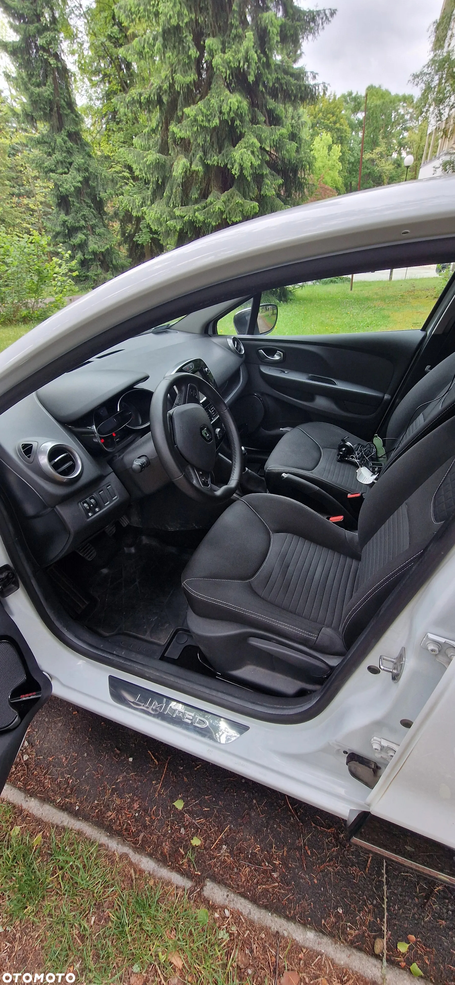 Renault Clio 1.2 16V Limited - 8