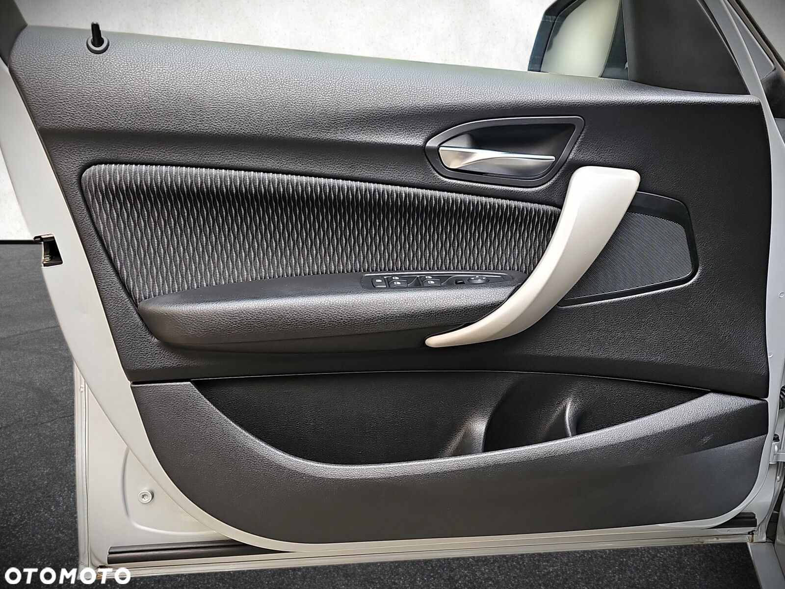 BMW Seria 1 - 25