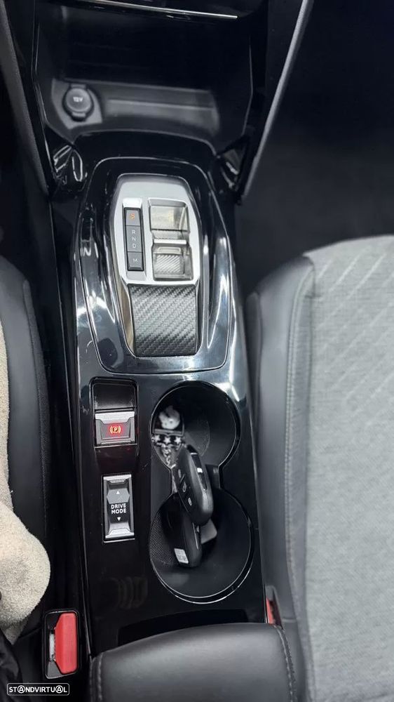 Peugeot 208 1.2 Hybrid Allure e-DCS6 - 21