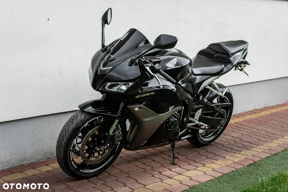Honda CBR - 7