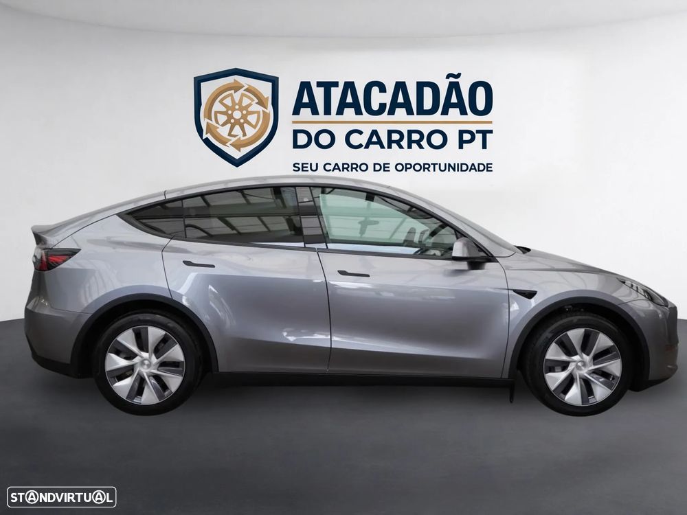 Tesla Model Y Long Range Dual Motor AWD - 3