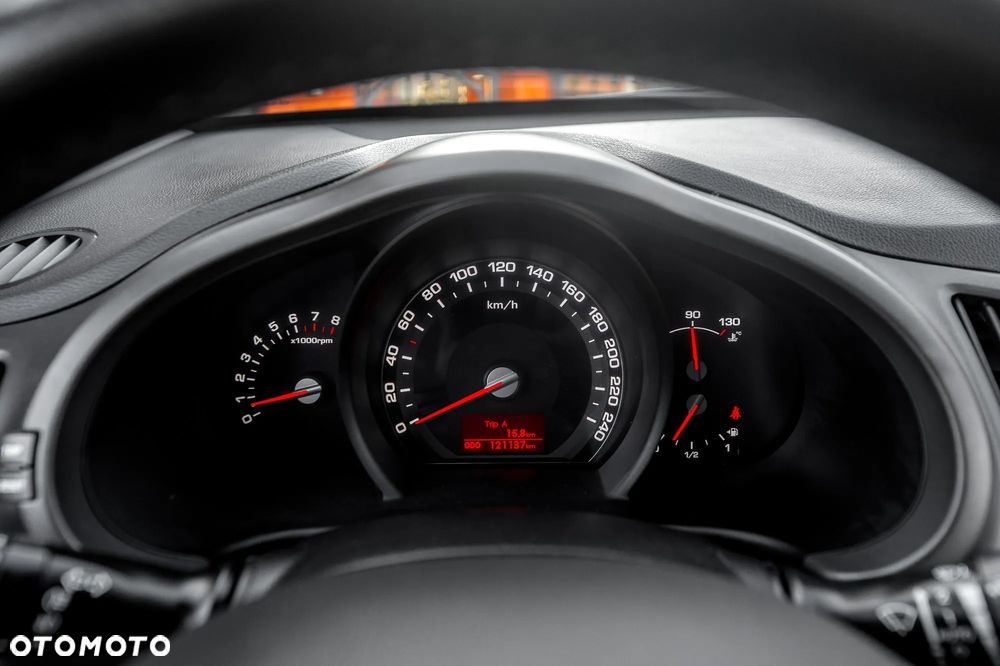 Kia Sportage 2.0 CVVT 4WD Vision - 27