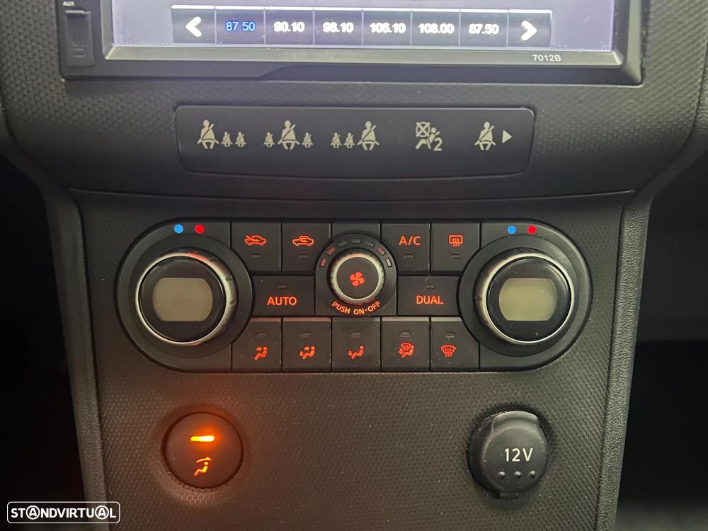 Nissan Qashqai 2.0 dCi Acenta AT FPD - 32