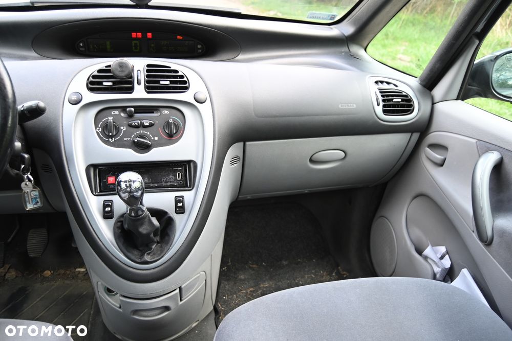 Citroën Xsara Picasso 1.6 16V Impress - 12