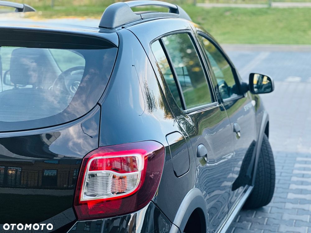 Dacia Sandero 0.9 TCe Laureate S&S EU6 - 13