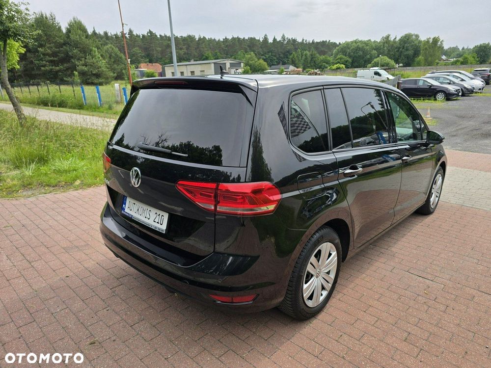 Volkswagen Touran - 9