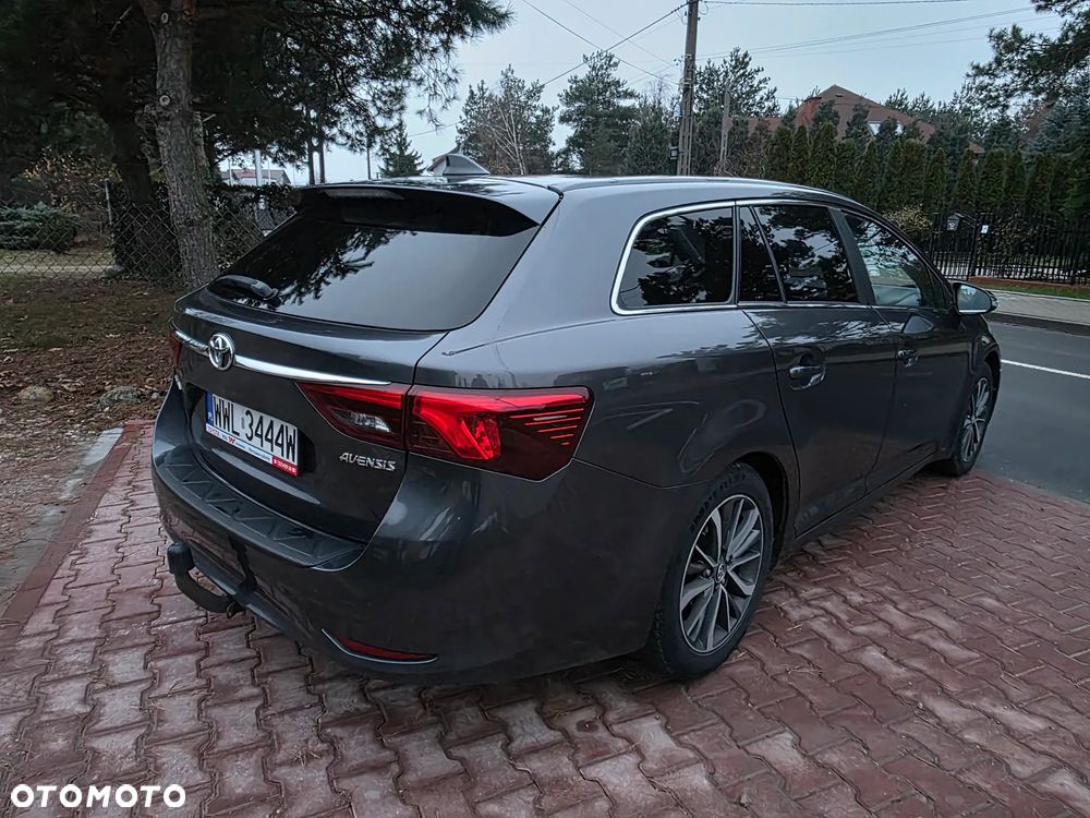 Toyota Avensis 2.0 D-4D Premium - 10