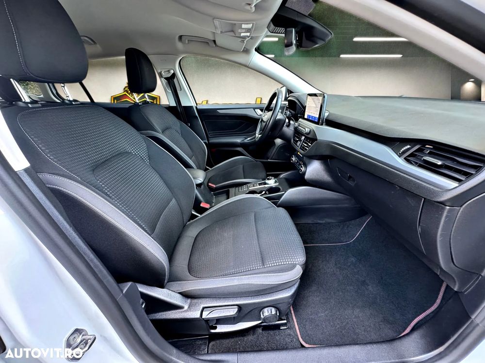 Ford Focus 1.5 EcoBlue Titanium Business - 9