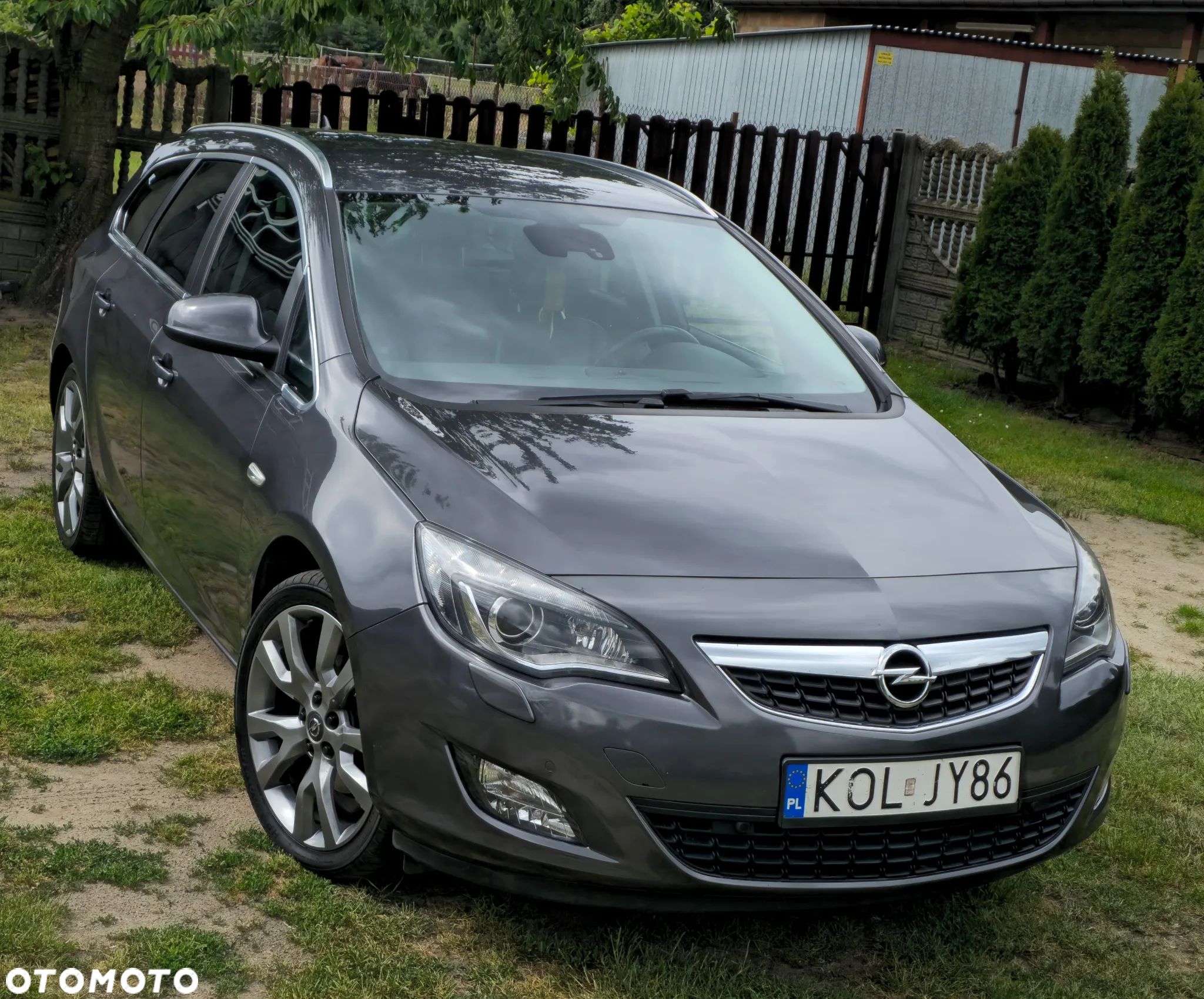 Opel Astra IV 2.0 CDTI Cosmo - 1