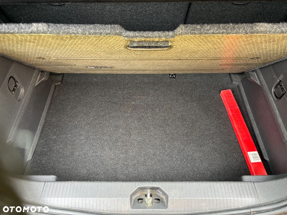 Opel Corsa 1.4 16V Satellite - 9