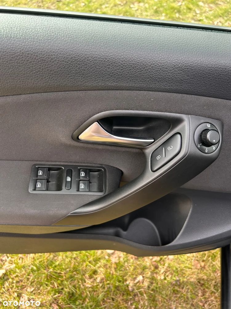 Volkswagen Polo - 18