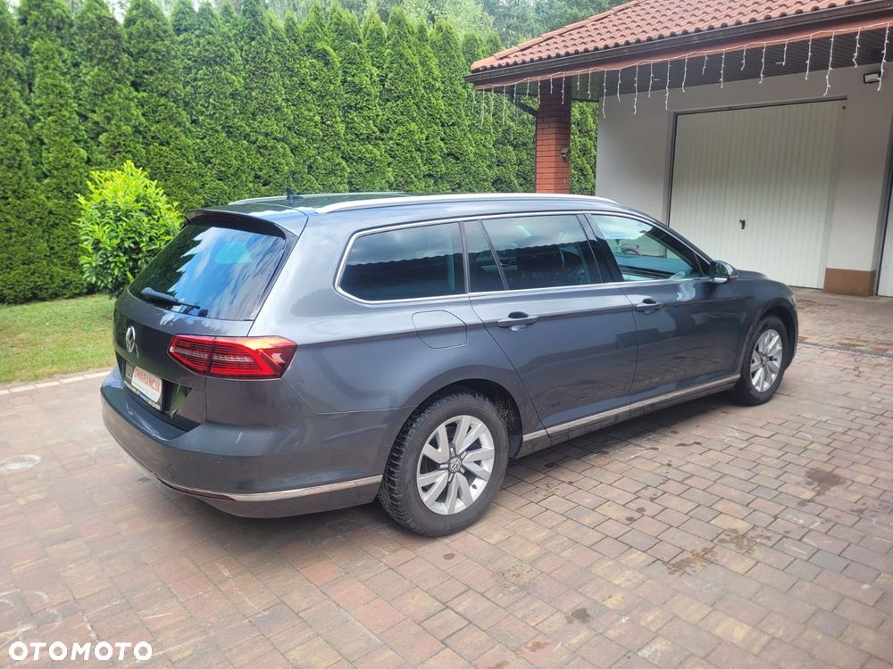 Volkswagen Passat 2.0 TDI SCR DSG Comfortline - 8