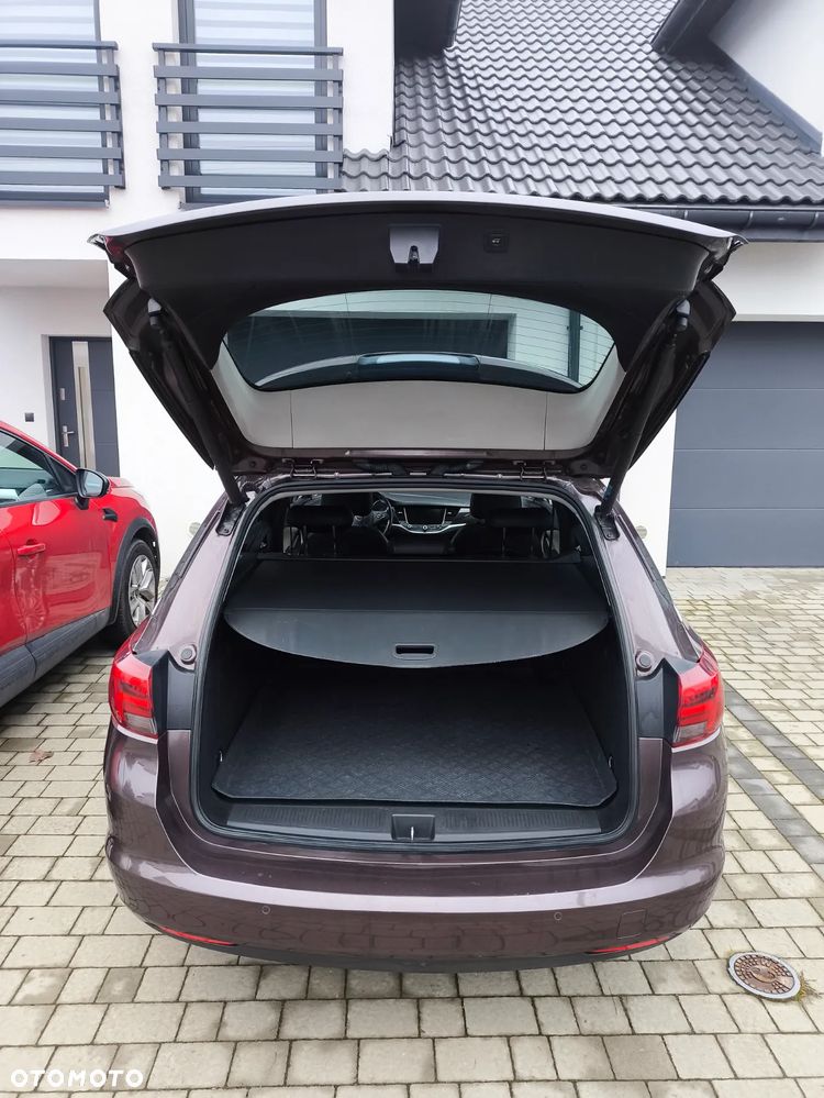 Opel Astra 1.0 T 120 Lat S&S - 26