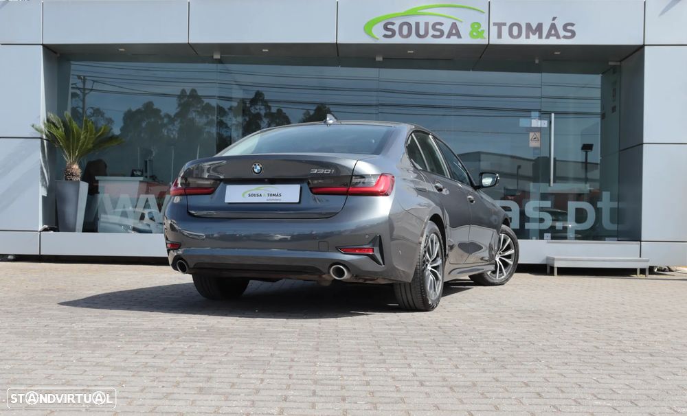 BMW 330 i Aut. Sport Line - 4