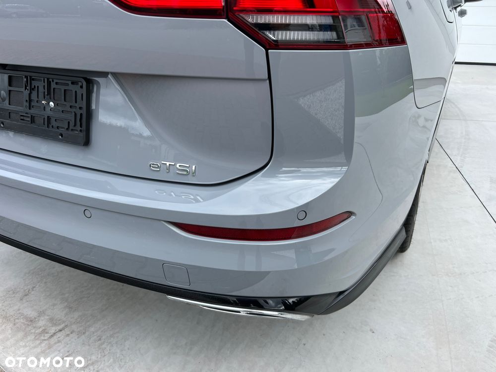 Volkswagen Golf Variant 1.5 eTSI OPF DSG R-Line - 13