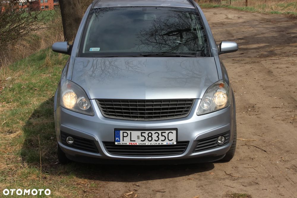 Opel Zafira 2.0 T Sport - 26