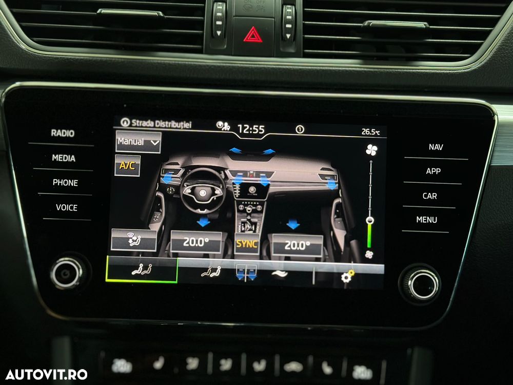 Skoda Superb 2.0 TDI DSG Ambition - 35