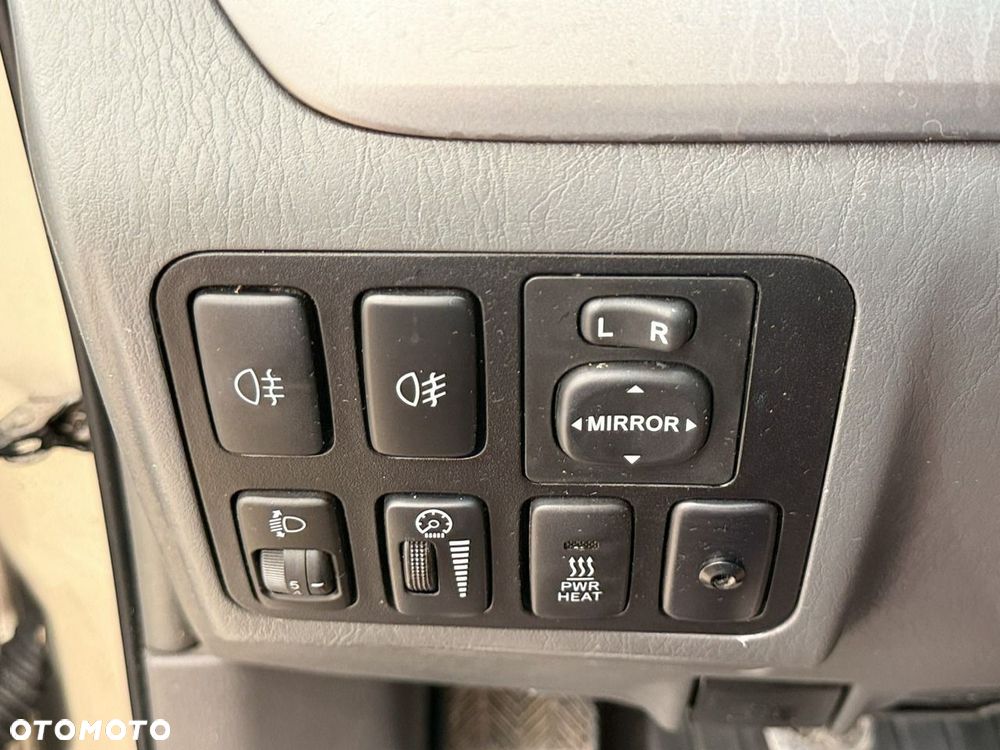 Toyota Land Cruiser - 25