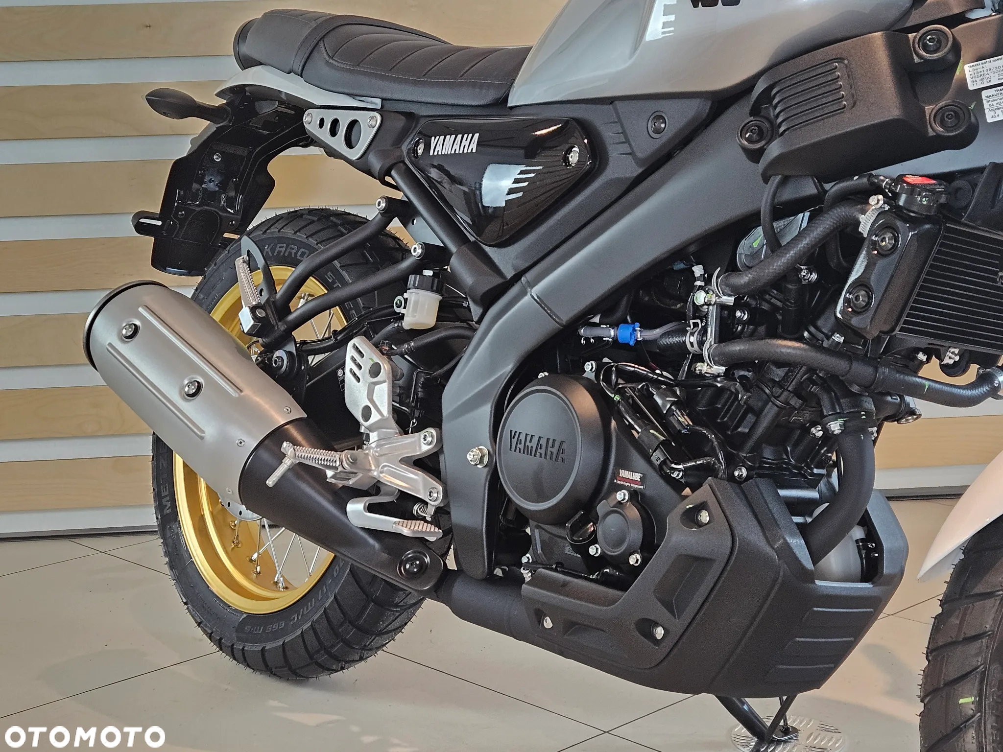 Yamaha XSR - 9